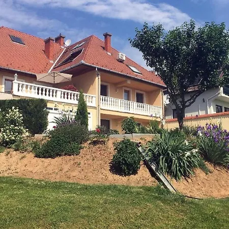 In Mit Eigenem Balkon Apartmán Hévíz